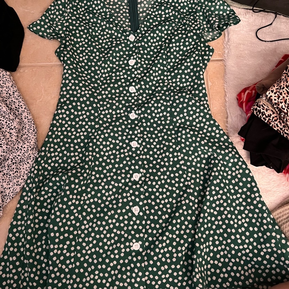 Green Ditsy & Flowy Shein dress